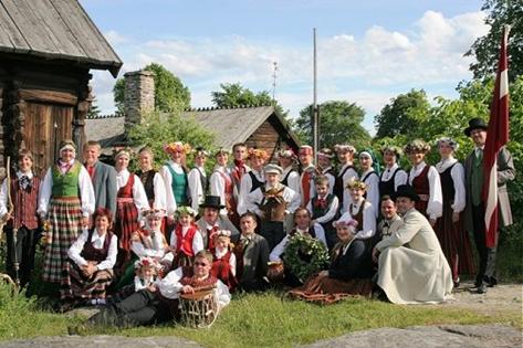 Vêtements traditionnels alt